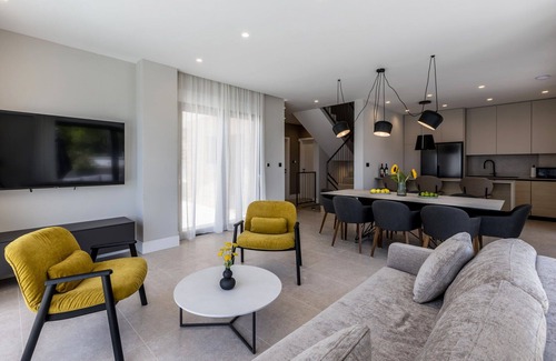 Orebic Villa | Beachfront Villa Fine Time with Pool I