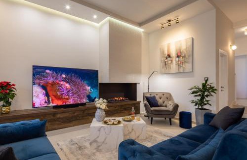 Kastel Stafilic Villa | Beachfront Villa Ines with Pool