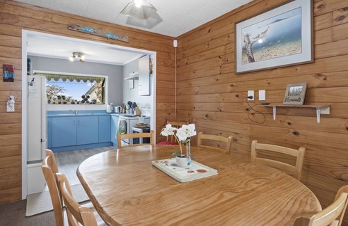 Snells Beach House | Beachglen - Snells Beach Holiday Home