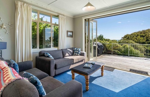 Riverton House | Beachhouse View
