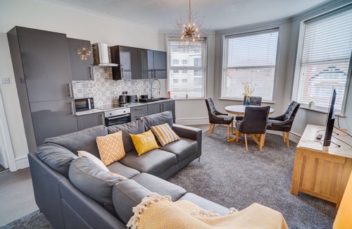 Colwyn Bay Apartment | Beachmount Holiday Apartments