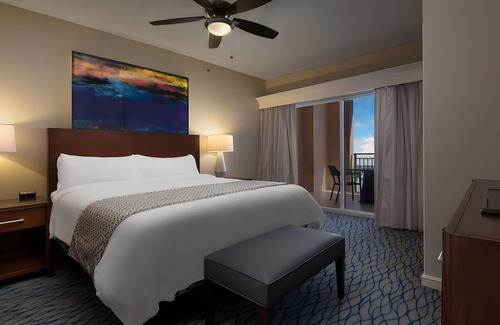 Central Beach Resort | BeachPlace Towers -Many Dates Available- Seaside Retreat