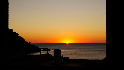 Cerbere Apartment | Beachside Apartment - Sleeps 2
