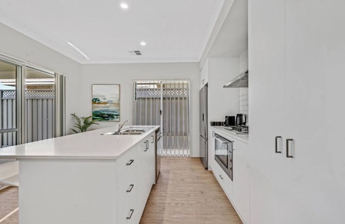 South Bunbury House | Beachside Bliss: Bunbury's Stylish Coastal Villa