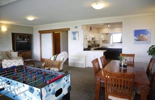 Marengo Apartment | Beachside Entertainer