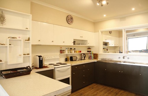 Marengo Apartment | Beachside Entertainer