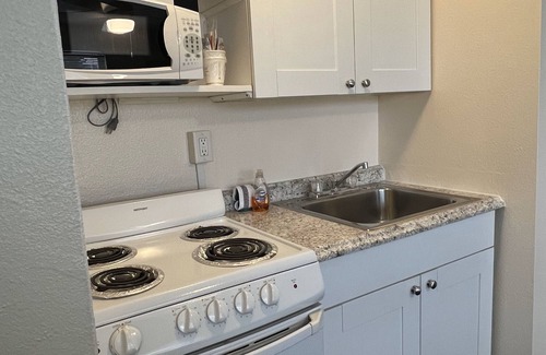 Treasure Island Hotel | Beachside Resort Motel