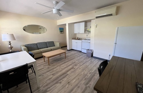 Treasure Island Hotel | Beachside Resort Motel