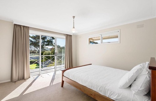 Portarlington House | Beachside Retreat