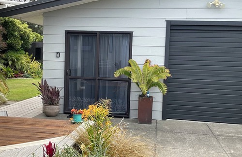 Eskdale Apartment | Beachside Studio close to cafes & wineries