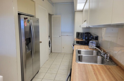 Longboat Key Condo | Beachview 2 BR/2 BA Beachplace condo by FVC