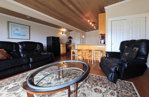Copalis Beach Condo | Beachwood Condos& Resort, Pool Side Condo with 2 Queen Beds & Kitchen near beach