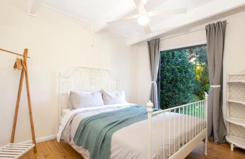 Callala Beach House | Beachwood - Firepit - Pet Friendly - 2 Mins Walk to the Beach