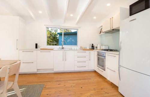 Callala Beach House | Beachwood - Firepit - Pet Friendly - 2 Mins Walk to the Beach