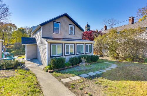 Beacon Apartment | Beacon Apt with Patio and Grill Walk to Main St!