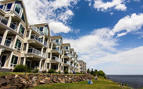 Endion Resort | Beacon Pointe on Lake Superior