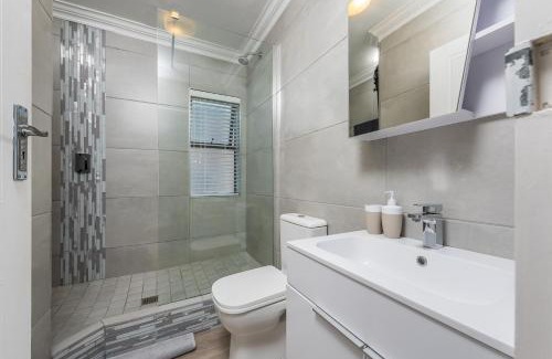 Mossel Bay Apartment | Beacon Wharf , George Hay 5 Seafront Accommodation