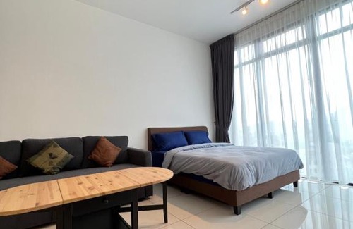 George Town Apartment | Beacon2BR #InfinityPool #Georgetown #FamilyHoliday