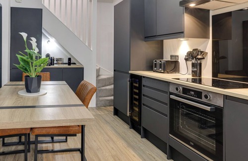 Snainton Cottage | Beam End Snainton - Modern 2-bedroom Stone Cottage. Pet Friendly.