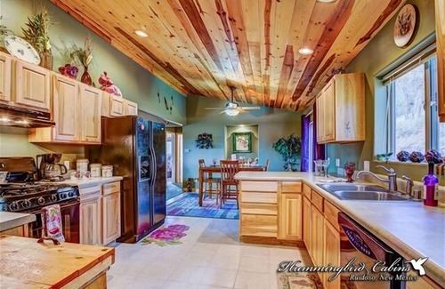 Ruidoso Cabin | Bear Crossing: 'Great Getaway location' With hot tub.