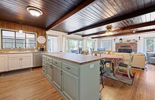 Oakhurst House | Bear Den
