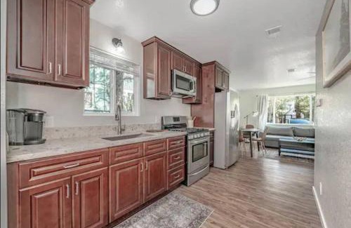Sugarloaf House | Bear Forest Hideaway, 5 Bed's, Indoor Fireplace!