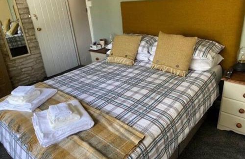 Stroud Bed & Breakfast | BEAR INN - BISLEY