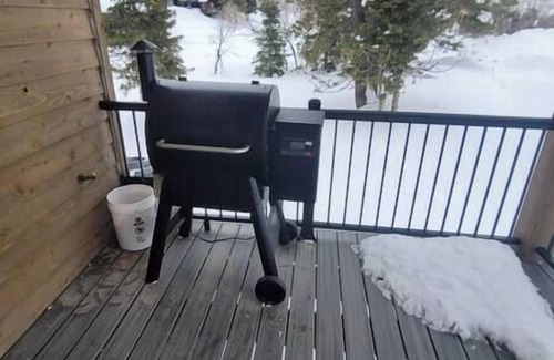 Tollgate Canyon House | Bear Necessities Above Park City, Bear Necessities Above Park City