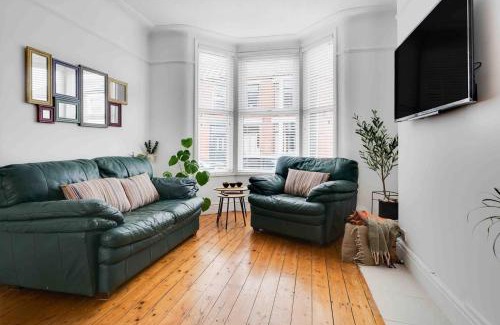Liverpool House | Beatles Retreat Penny Lane W Patio Parking