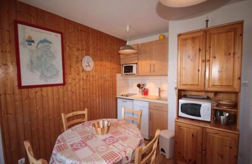 Les Saisies Apartment | Beau 2 Pièces aux Saisies, 4 Couchages, à 100m du Centre et 300m des Pistes - FR-1-293-17