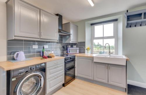 Crich House | Beau Cottage
