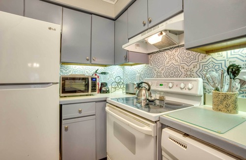 Beaufort Apartment | Beaufort Townhome w/Patio, 3 Mi to Downtown!