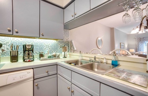 Beaufort Apartment | Beaufort Townhome w/Patio, 3 Mi to Downtown!