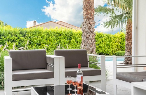 Saint-Genies-de-Fontedit Villa | Beautiful villa with swimming pool