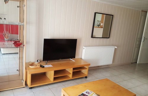 Saint-Germain-les-Corbeil Apartment | Beautiful studio 30 km from Paris in a suburban residence.