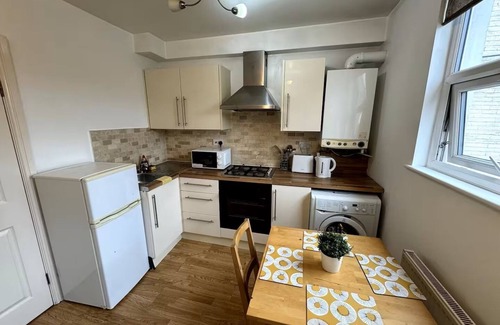 Munster Apartment | Beautiful 1 bed Flat in Fulham near Chelsea Stadium