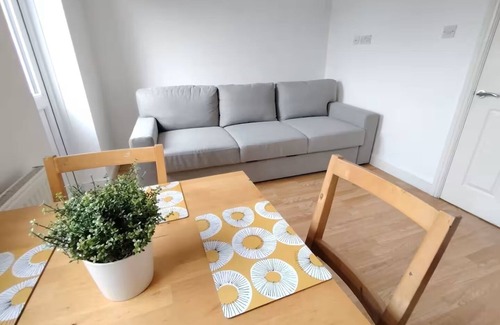 Munster Apartment | Beautiful 1 bed Flat in Fulham near Chelsea Stadium
