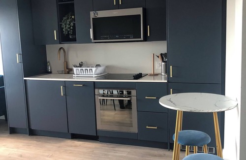 Humber Bay Condo | Beautiful 1-bedroom condo in beautiful Toronto