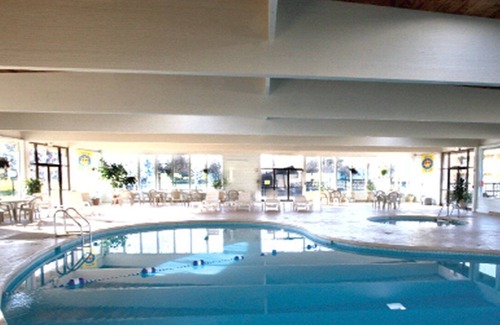 Mishicot Apartment | Beautiful 1 bedroom unit at resort, sleeps 4