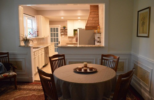 Silver Spring House | Beautiful 1920s bungalow newly remodeled and just 7.5 miles from White House