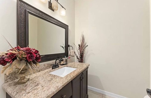 Los Fresnos House | Beautiful 2 acre ranch house 20 min from the beach.