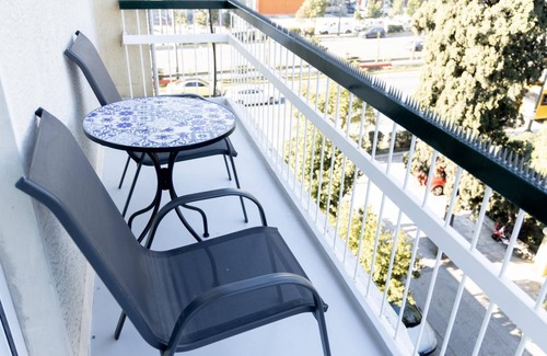 Athens Apartment | Beautiful 2 Bdrm apt in Athens