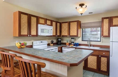 Kailua-Kona Resort | Beautiful 2 bdrm full kitchen