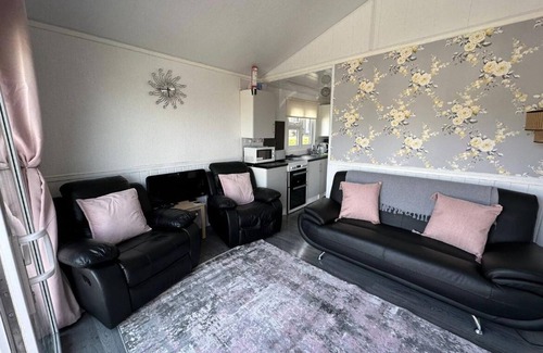 Aberystwyth Cottage | Beautiful 2-bed Chalet in Aberystwyth