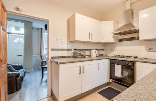 Ormeau House | Beautiful 2 Bed House, South Belfast. 7 Minutes city centre.