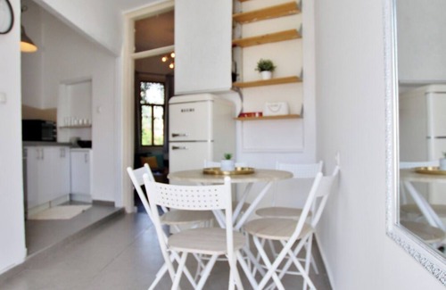 Neve Tzedek Apartment | Beautiful 2 bedrooms apartment in the amazing neve tzedek neighborhood