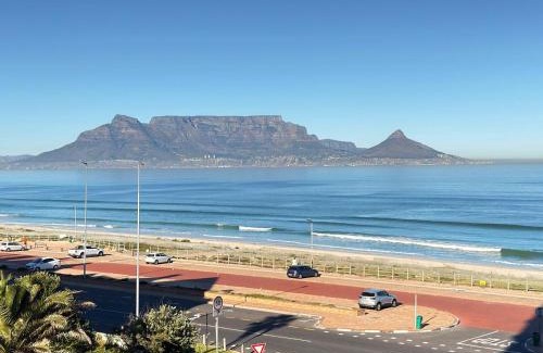 Flamingo Vlei Apartment | Beautiful 2 Bedroom Apartment with Ocean Views, Bloubergstrand
