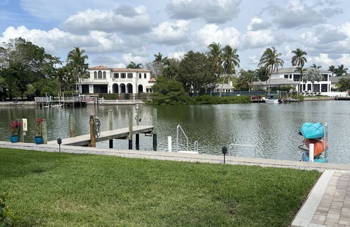 Moorings Condo | Beautiful 2 Bedroom Naples Moorings Ambassador Club Just Steps from the Beach
