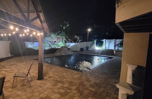 Azalea Park House | Beautiful 2 bedroom, Private Pool with BBQ grill (No shared)