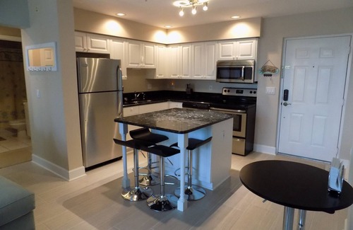 Burnt Store Marina Condo | Beautiful 2 bedroom Condo in Harbor Towers @ Burnt Store Marina